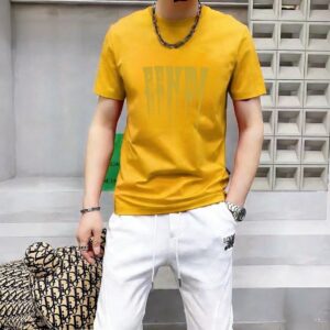 weigou_192671_0_190fc0359f P70 品牌: 芬迪 (胖子福音)原单男士休闲短袖T恤,2026春夏新品,定制胸前顶级logo 工艺、搭配整件细节 品质及剪裁设计都堪称一流,定制进口丝光棉面料!型格十足,配色轻熟百搭。M-5XL(穿到220斤)