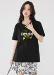 P70 Fendi/芬迪 印花Logo百搭潮流短袖T恤男女同款 吊牌 领标 水洗唛 三标齐全 定织定染280克精梳棉面料 尺码：S-XXL 颜色：黑色，白色