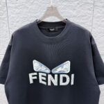 P80 FEN 2026秋冬新款 3D立体硅胶 360克圆领短袖 实物很棒 男女同款宽松版 尺码S M L XL XXL 五个码 黑色 白色 棕色