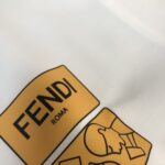 weigou_192719_4_69029bb50e P75 💥 FENDI 芬迪 春夏新款上市 纯棉短袖T恤!270克定制棉,面料柔软舒适,全新设计灵感,极具时尚代表性!精致印花字母logo工艺!手感舒适透气!极为时尚耐看有腔调,上身效果高端大气,极致有型的百搭款! 颜色:黑色 白色 尺码:M-3XL (下单请报身高体重)
