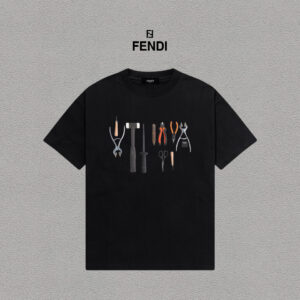 weigou_192865_0_ee95966372 P70 Fendi/芬迪 印花Logo百搭潮流短袖T恤男女同款 吊牌 领标 水洗唛 三标齐全 定织定染280克精梳棉面料 尺码:S-XXL 颜色:黑色,白色