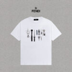 P70 Fendi/芬迪 印花Logo百搭潮流短袖T恤男女同款 吊牌 领标 水洗唛 三标齐全 定织定染280克精梳棉面料 尺码：S-XXL 颜色：黑色，白色