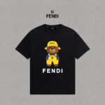 P70 Fendi/芬迪 印花Logo百搭潮流短袖T恤男女同款 吊牌 领标 水洗唛 三标齐全 定织定染280克精梳棉面料 尺码：S-XXL 颜色：黑色，白色