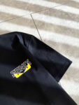 weigou_193032_5_4690f0d994 P75 💥 FENDI 芬迪 26ss夏季新款圆领短袖T恤!270克重磅高端纯棉面料,手感质感都极完美!修身裁剪设计干净利落!时尚又好看!走线做工非常精致!版型效果超赞!而且透气性能超强!任何年龄阶段都可轻松驾驭,男士衣橱里必备的单品。 颜色: 米白 黑色 码数:M-3XL (下单请报身高体重)