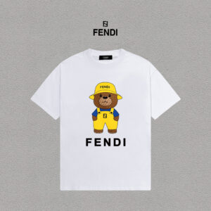 weigou_193037_0_3586b0fbe2 P70 Fendi/芬迪 印花Logo百搭潮流短袖T恤男女同款 吊牌 领标 水洗唛 三标齐全 定织定染280克精梳棉面料 尺码:S-XXL 颜色:黑色,白色