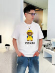 P70 Fendi/芬迪 印花Logo百搭潮流短袖T恤男女同款 吊牌 领标 水洗唛 三标齐全 定织定染280克精梳棉面料 尺码：S-XXL 颜色：黑色，白色