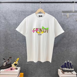 P85 FEN*芬*迪 2026春夏新款短袖t恤 经典发泡怪兽小眼睛工艺＋厚板佳胶字母logo工艺 双纱定制平纹纯棉面料 男女同款 颜色：黑色 白色 尺码： S （90-130斤） M （120-150斤） L （140-165斤） XL （160-180斤） XXL （180-210斤）
