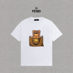 P70 Fendi/芬迪 印花Logo百搭潮流短袖T恤男女同款 吊牌 领标 水洗唛 三标齐全 定织定染280克精梳棉面料 尺码：S-XXL 颜色：黑色，白色