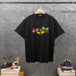 P85 FEN*芬*迪 2026春夏新款短袖t恤 经典发泡怪兽小眼睛工艺＋厚板佳胶字母logo工艺 双纱定制平纹纯棉面料 男女同款 颜色：黑色 白色 尺码： S （90-130斤） M （120-150斤） L （140-165斤） XL （160-180斤） XXL （180-210斤）