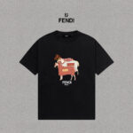 P70 Fendi/芬迪 印花Logo百搭潮流短袖T恤男女同款 吊牌 领标 水洗唛 三标齐全 定织定染280克精梳棉面料 尺码：S-XXL 颜色：黑色，白色