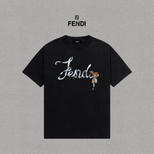 weigou_193238_0_88d45f12a0 P70 Fendi/芬迪 印花Logo百搭潮流短袖T恤男女同款 吊牌 领标 水洗唛 三标齐全 定织定染280克精梳棉面料 尺码:S-XXL 颜色:黑色,白色