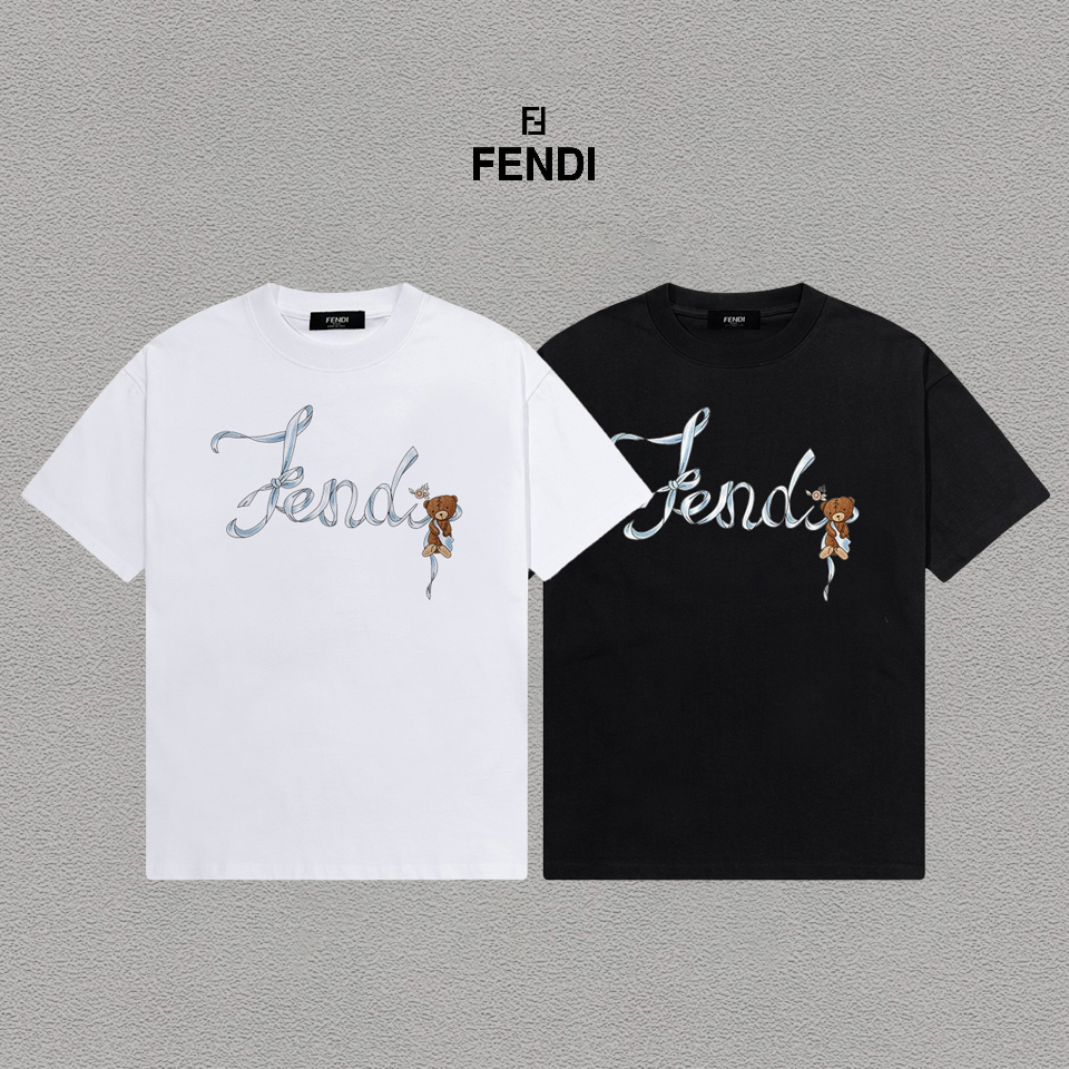P70 Fendi/芬迪 印花Logo百搭潮流短袖T恤男女同款 吊牌 领标 水洗唛 三标齐全 定织定染280克精梳棉面料 尺码：S-XXL 颜色：黑色，白色