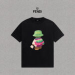 P70 Fendi/芬迪 印花Logo百搭潮流短袖T恤男女同款 吊牌 领标 水洗唛 三标齐全 定织定染280克精梳棉面料 尺码：S-XXL 颜色：黑色，白色