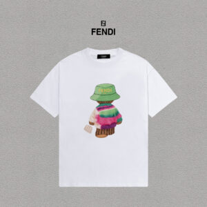 weigou_193381_0_a83c2f5cb1 P70 Fendi/芬迪 印花Logo百搭潮流短袖T恤男女同款 吊牌 领标 水洗唛 三标齐全 定织定染280克精梳棉面料 尺码:S-XXL 颜色:黑色,白色