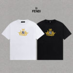 P70 Fendi/芬迪 印花Logo百搭潮流短袖T恤男女同款 吊牌 领标 水洗唛 三标齐全 定织定染280克精梳棉面料 尺码：S-XXL 颜色：黑色，白色