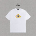 P70 Fendi/芬迪 印花Logo百搭潮流短袖T恤男女同款 吊牌 领标 水洗唛 三标齐全 定织定染280克精梳棉面料 尺码：S-XXL 颜色：黑色，白色