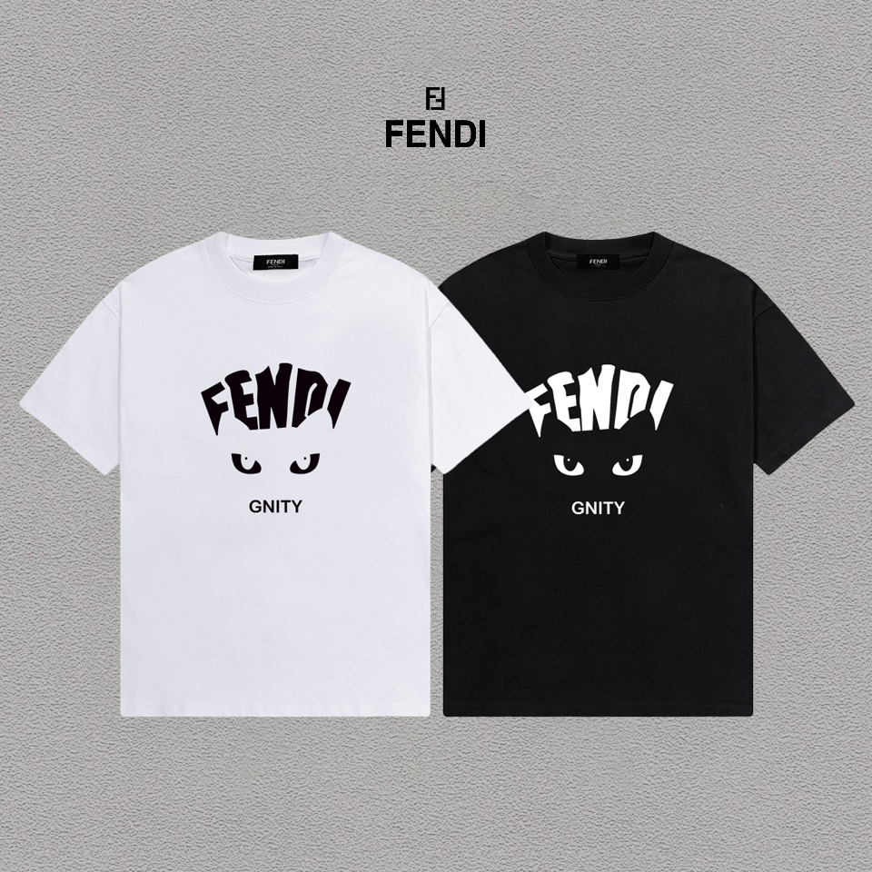 P70 Fendi/芬迪 印花Logo百搭潮流短袖T恤男女同款 吊牌 领标 水洗唛 三标齐全 定织定染280克精梳棉面料 尺码：S-XXL 颜色：黑色，白色