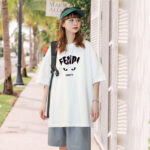 P70 Fendi/芬迪 印花Logo百搭潮流短袖T恤男女同款 吊牌 领标 水洗唛 三标齐全 定织定染280克精梳棉面料 尺码：S-XXL 颜色：黑色，白色