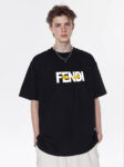 P70 Fendi/芬迪 印花Logo百搭潮流短袖T恤男女同款 吊牌 领标 水洗唛 三标齐全 定织定染280克精梳棉面料 尺码：S-XXL 颜色：黑色，白色