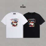 P70 Fendi/芬迪 印花Logo百搭潮流短袖T恤男女同款 吊牌 领标 水洗唛 三标齐全 定织定染280克精梳棉面料 尺码：S-XXL 颜色：黑色，白色