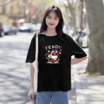 P70 Fendi/芬迪 印花Logo百搭潮流短袖T恤男女同款 吊牌 领标 水洗唛 三标齐全 定织定染280克精梳棉面料 尺码：S-XXL 颜色：黑色，白色