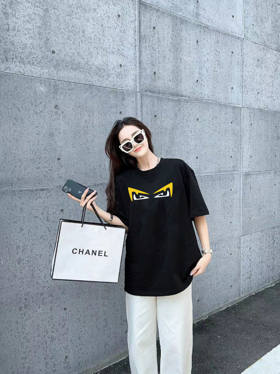 P70 Fendi/芬迪 印花Logo百搭潮流短袖T恤男女同款 吊牌 领标 水洗唛 三标齐全 定织定染280克精梳棉面料 尺码：S-XXL 颜色：黑色，白色