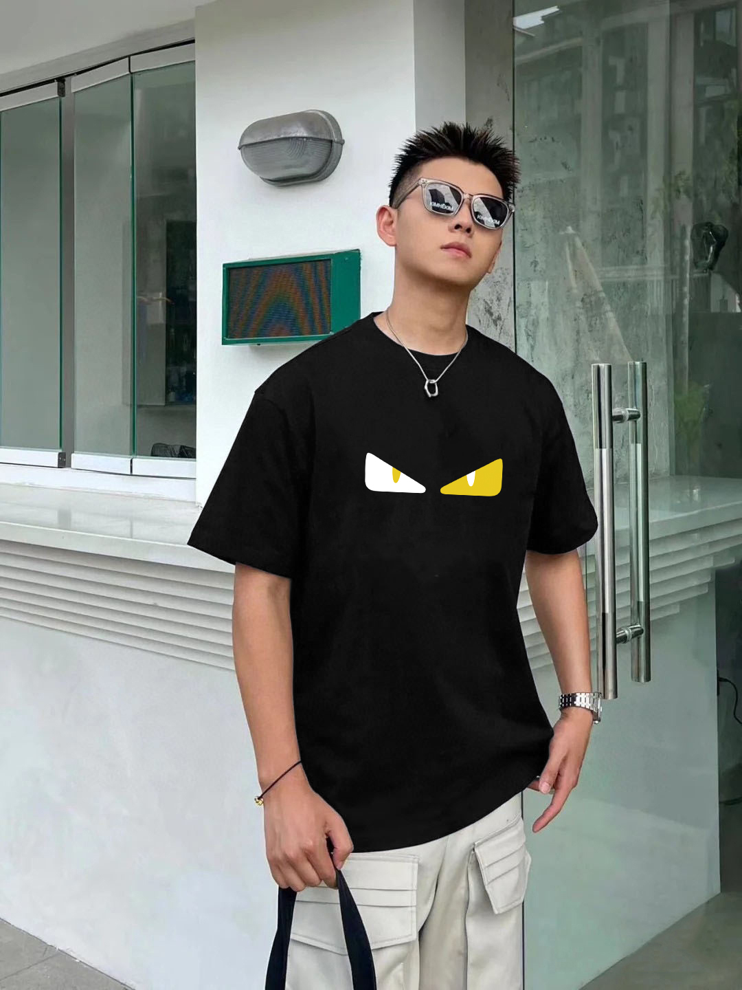 P70 Fendi/芬迪 印花Logo百搭潮流短袖T恤男女同款 吊牌 领标 水洗唛 三标齐全 定织定染280克精梳棉面料 尺码：S-XXL 颜色：黑色，白色