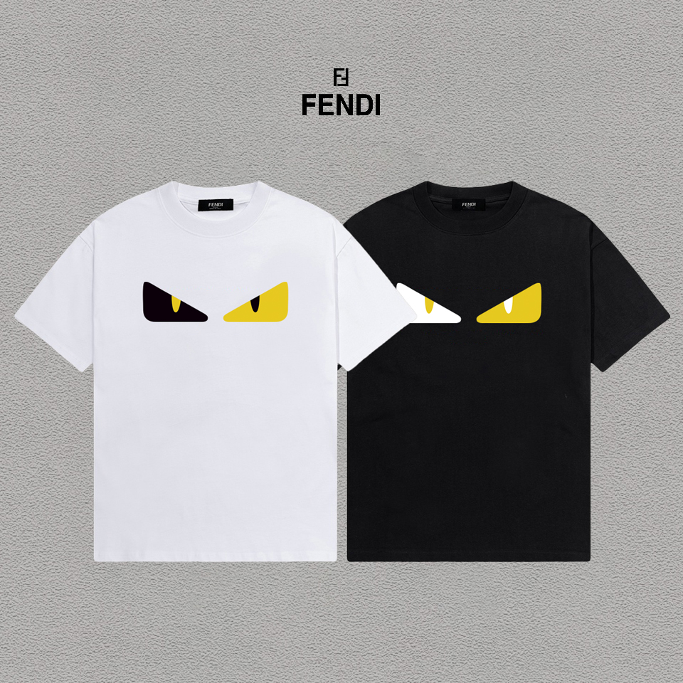 P70 Fendi/芬迪 印花Logo百搭潮流短袖T恤男女同款 吊牌 领标 水洗唛 三标齐全 定织定染280克精梳棉面料 尺码：S-XXL 颜色：黑色，白色