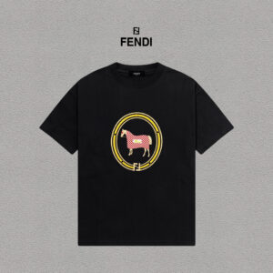 weigou_193967_0_d7593e84b1 P70 Fendi/芬迪 印花Logo百搭潮流短袖T恤男女同款 吊牌 领标 水洗唛 三标齐全 定织定染280克精梳棉面料 尺码:S-XXL 颜色:黑色,白色