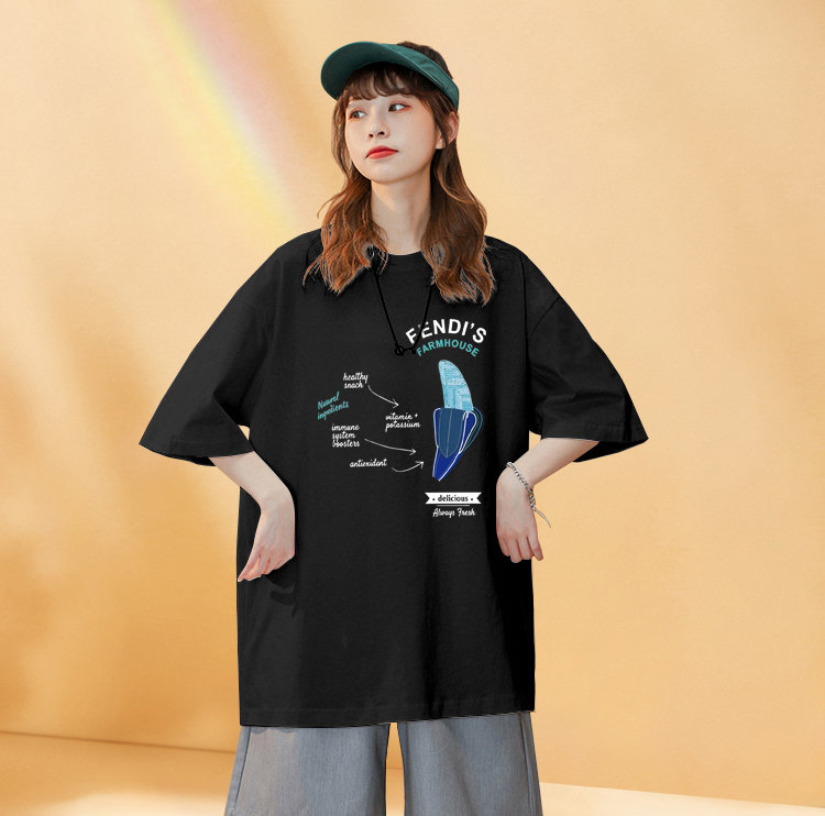 P70 Fendi/芬迪 印花Logo百搭潮流短袖T恤男女同款 吊牌 领标 水洗唛 三标齐全 定织定染280克精梳棉面料 尺码：S-XXL 颜色：黑色，白色