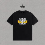 P70 Fendi/芬迪 印花Logo百搭潮流短袖T恤男女同款 吊牌 领标 水洗唛 三标齐全 定织定染280克精梳棉面料 尺码：S-XXL 颜色：黑色，白色