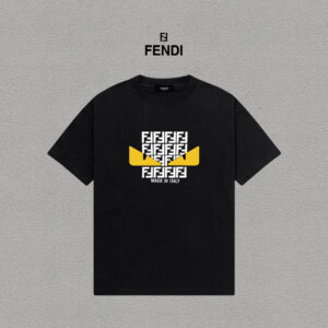 weigou_194153_0_0258e45b6d P70 Fendi/芬迪 印花Logo百搭潮流短袖T恤男女同款 吊牌 领标 水洗唛 三标齐全 定织定染280克精梳棉面料 尺码:S-XXL 颜色:黑色,白色