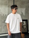 weigou_194164_7_0c11df0bb5 P75 fen*芬家 logo字母刺绣 官方同款 《区别通货面料》双纱纯棉上衣 7a抗菌短袖tee 上身十分舒适,男女同款半袖,落肩宽松版型 颜色: 黑色 白色 咖啡色 尺码:S(90-130斤) M(125-150斤) L(135-165斤) XL(160-190斤) XXL(185-220斤)