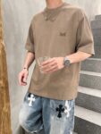 weigou_194258_6_5ae63e4c56 P75 fen*芬家 logo字母刺绣 官方同款 《区别通货面料》双纱纯棉上衣 7a抗菌短袖tee 上身十分舒适,男女同款半袖,落肩宽松版型 颜色: 黑色 白色 咖啡色 尺码:S(90-130斤) M(125-150斤) L(135-165斤) XL(160-190斤) XXL(185-220斤)