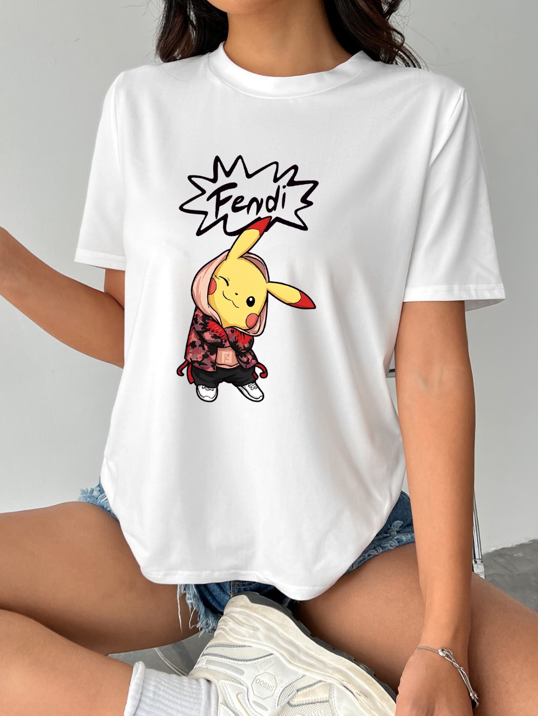 P70 Fendi/芬迪 印花Logo百搭潮流短袖T恤男女同款 吊牌 领标 水洗唛 三标齐全 定织定染280克精梳棉面料 尺码：S-XXL 颜色：黑色，白色