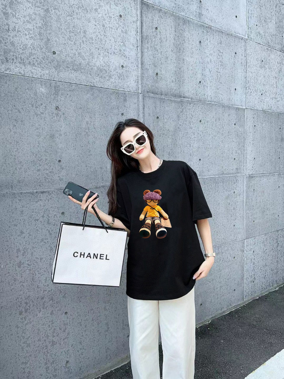 P70 Fendi/芬迪 印花Logo百搭潮流短袖T恤男女同款 吊牌 领标 水洗唛 三标齐全 定织定染280克精梳棉面料 尺码：S-XXL 颜色：黑色，白色