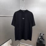 P75 fen*芬家 logo字母刺绣 官方同款 《区别通货面料》双纱纯棉上衣 7a抗菌短袖tee 上身十分舒适，男女同款半袖，落肩宽松版型 颜色: 黑色 白色 咖啡色 尺码：S（90-130斤） M（125-150斤） L（135-165斤） XL（160-190斤） XXL（185-220斤）