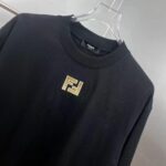 weigou_195641_3_bfb25784bd P75 fen*芬家 双F刺绣 《区别通货面料》双纱纯棉上衣 7a抗菌短袖tee 上身十分舒适,男女同款半袖,落肩宽松版型 颜色: 黑色 白色 咖啡色 尺码:S(90-130斤) M(125-150斤) L(135-165斤) XL(160-190斤) XXL(185-220斤)