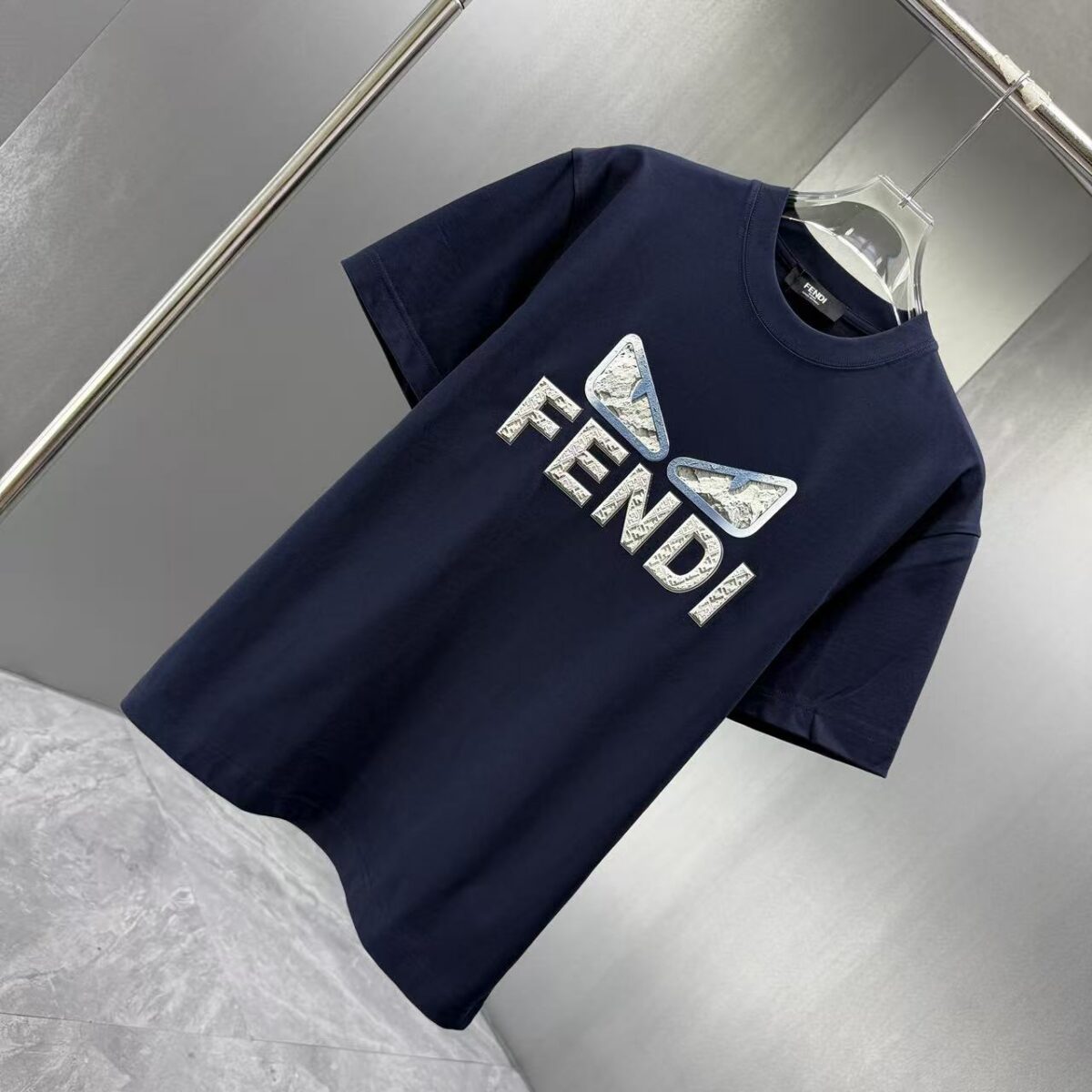P75 FENDI* 芬迪* 2026春夏新款短袖T恤 定制纯棉字母logo厚板 颜色：黑色 白色 巧色 深蓝 码数：S M L XL XXL