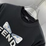 P75 FENDI* 芬迪* 2026春夏新款短袖T恤 定制纯棉字母logo厚板 颜色：黑色 白色 巧色 深蓝 码数：S M L XL XXL