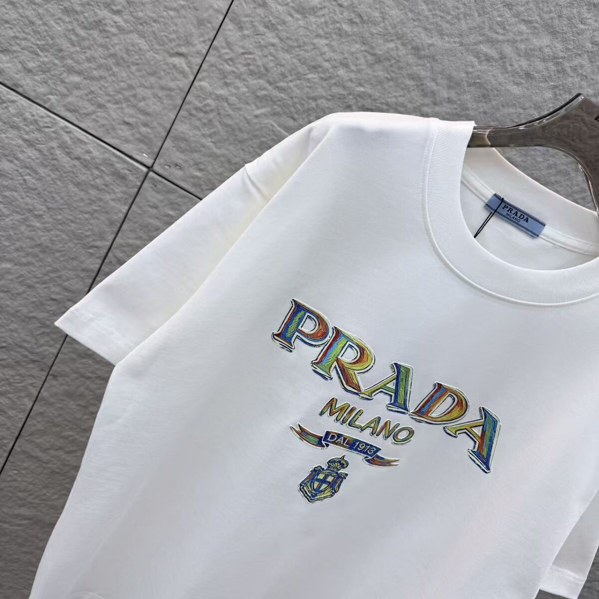 P80 PRA 2026秋冬新款 3D立体硅胶 360克圆领短袖 实物很棒 男女同款宽松版 尺码S M L XL XXL 五个码 黑色 白色 花灰