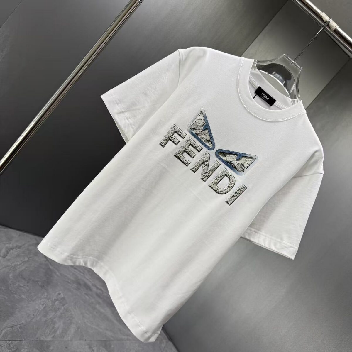 P75 FENDI* 芬迪* 2026春夏新款短袖T恤 定制纯棉字母logo厚板 颜色：黑色 白色 巧色 深蓝 码数：S M L XL XXL