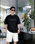 weigou_198622_7_b1ed57bd8c P80 ce~ 赛琳 厚版滴胶字母 《区别通货面料》 双纱平纹,紧密纱线短袖T恤上身十分舒适,男女同款半袖,落肩宽松版型 颜色: 黑色 白色 咖啡色 尺码:S(90-130斤) M(125-150斤) L(135-165斤) XL(160-190斤) XXL(185-220斤)