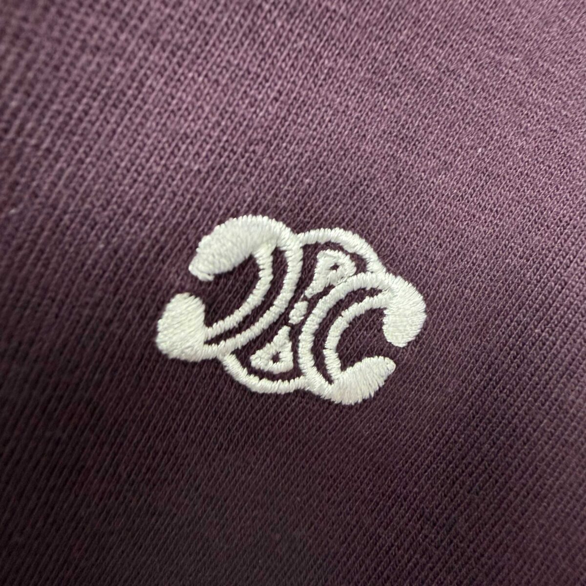 P75 Celi* 塞琳 塞林 2026春夏款 简约字母刺绣工艺个性logo 定制双纱平纹纯棉面料 短袖T恤 男女同款 颜色：黑色 白色 绿色 紫色 尺码： S （90-130斤） M （120-150斤） L （140-165斤） XL （160-180斤） XXL （180-210斤）