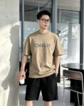 weigou_198659_6_139b192ce9 P80 ce~ 赛琳 厚版滴胶字母 《区别通货面料》 双纱平纹,紧密纱线短袖T恤上身十分舒适,男女同款半袖,落肩宽松版型 颜色: 黑色 白色 咖啡色 尺码:S(90-130斤) M(125-150斤) L(135-165斤) XL(160-190斤) XXL(185-220斤)