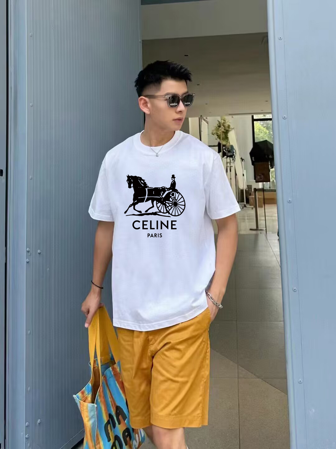 P70 Celine/赛琳 印花Logo百搭潮流纯棉短袖T恤男女同款 吊牌 领标 水洗唛 三标齐全 定织定染280克精梳棉面料 尺码：S-XXL 颜色：黑色，白色