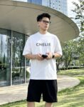 weigou_198697_6_79328b7384 P80 ce~ 赛琳 厚版滴胶字母 《区别通货面料》 双纱平纹,紧密纱线短袖T恤上身十分舒适,男女同款半袖,落肩宽松版型 颜色: 黑色 白色 咖啡色 尺码:S(90-130斤) M(125-150斤) L(135-165斤) XL(160-190斤) XXL(185-220斤)
