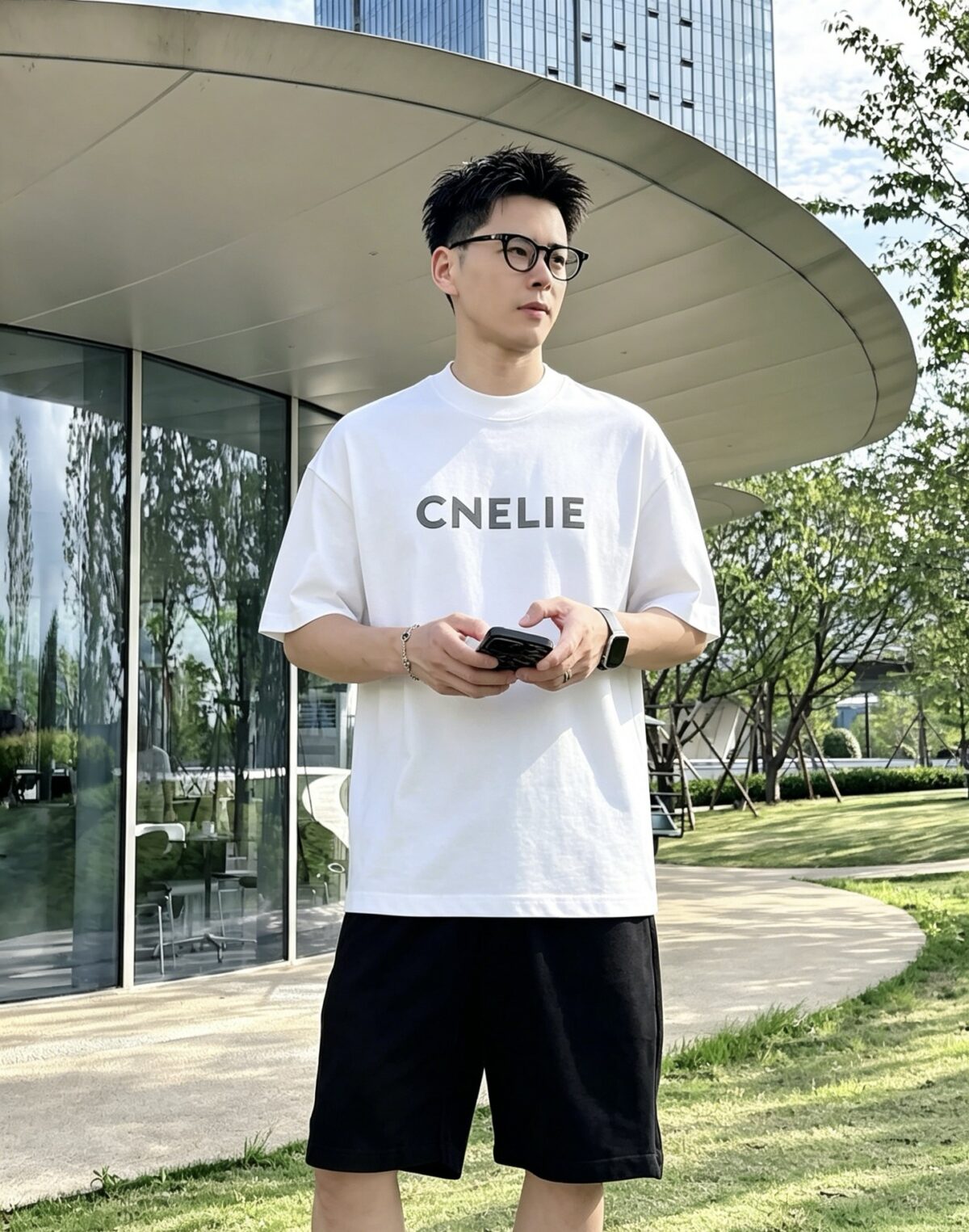 weigou_198697_6_79328b7384 P80 ce~ 赛琳 厚版滴胶字母 《区别通货面料》 双纱平纹,紧密纱线短袖T恤上身十分舒适,男女同款半袖,落肩宽松版型 颜色: 黑色 白色 咖啡色 尺码:S(90-130斤) M(125-150斤) L(135-165斤) XL(160-190斤) XXL(185-220斤)