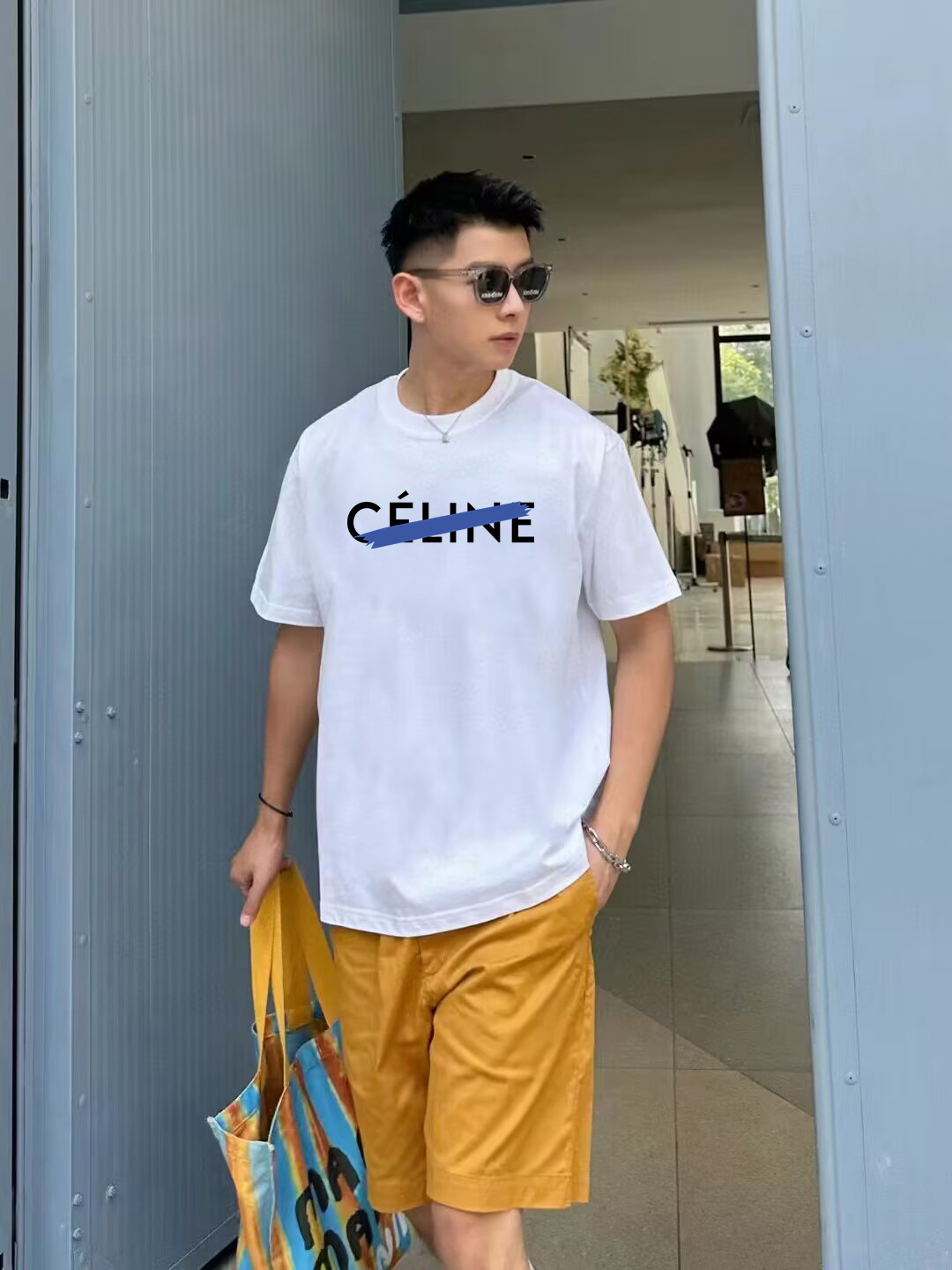 P70 Celine/赛琳 印花Logo百搭潮流纯棉短袖T恤男女同款 吊牌 领标 水洗唛 三标齐全 定织定染280克精梳棉面料 尺码：S-XXL 颜色：黑色，白色