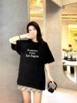 P70 Celine/赛琳 印花Logo百搭潮流纯棉短袖T恤男女同款 吊牌 领标 水洗唛 三标齐全 定织定染280克精梳棉面料 尺码：S-XXL 颜色：黑色，白色